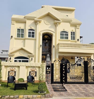 10 Marla Main Boulevard House For Sale