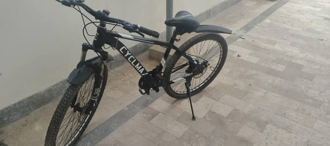 brand: cyclmax - only 25days used condition 9/10 - full size