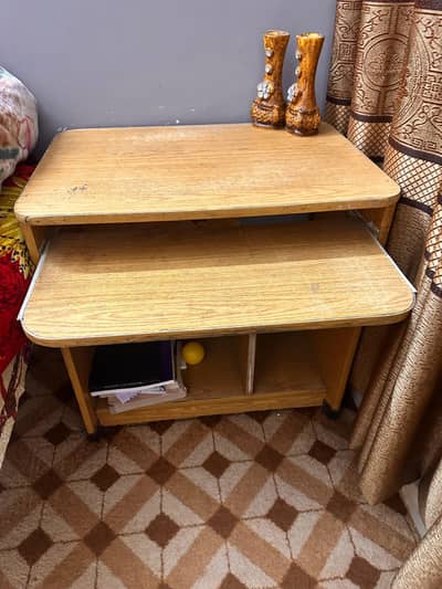 Srong wooden study table