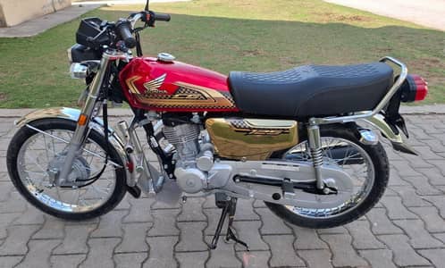 HONDA CG 125 SELF START GOLDEN EDITION 2025