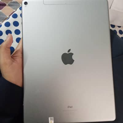 IPAD pro 12.9 inch 2nd generation silver