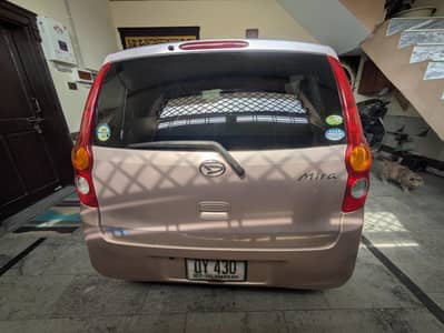 Daihatsu Mira 2011