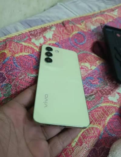 VIVO Y100