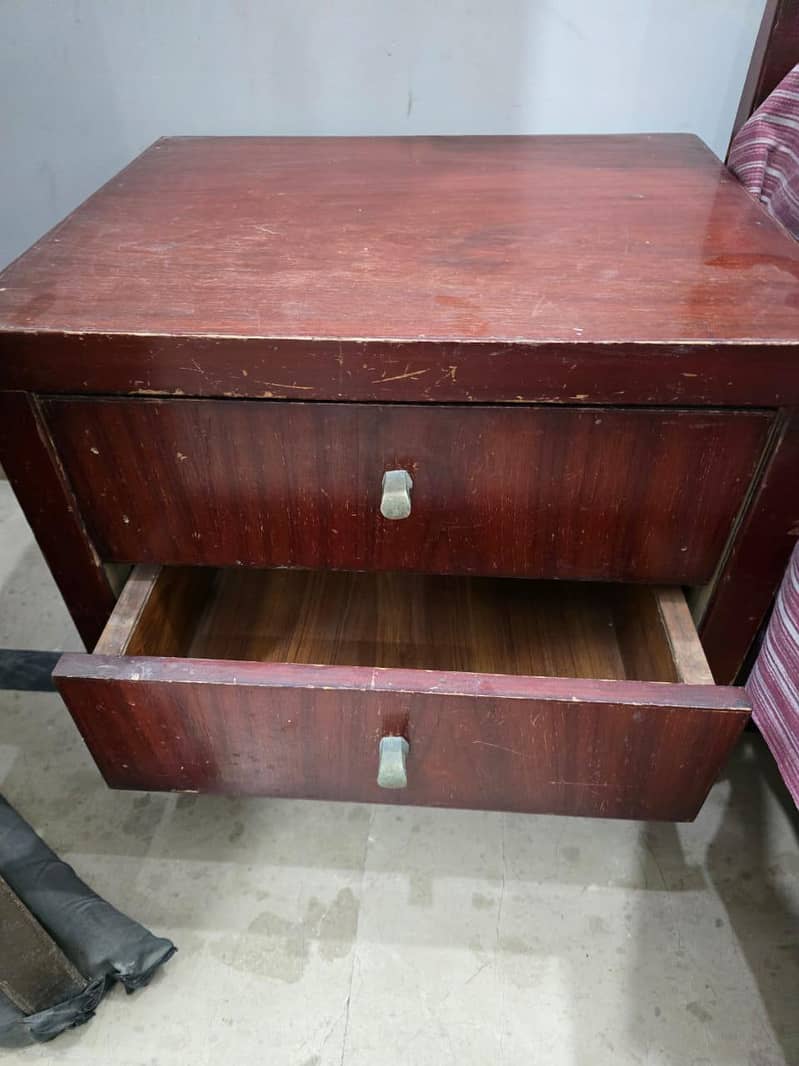 King Bed + 1 side table 2