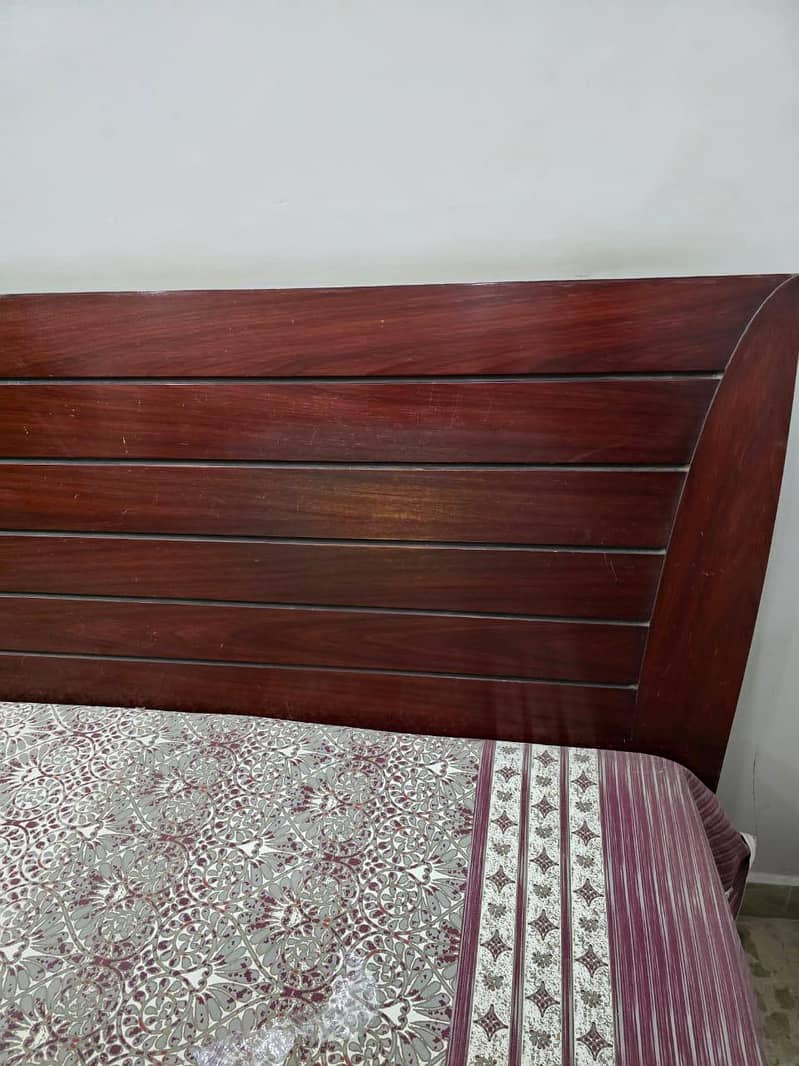 King Bed + 1 side table 3