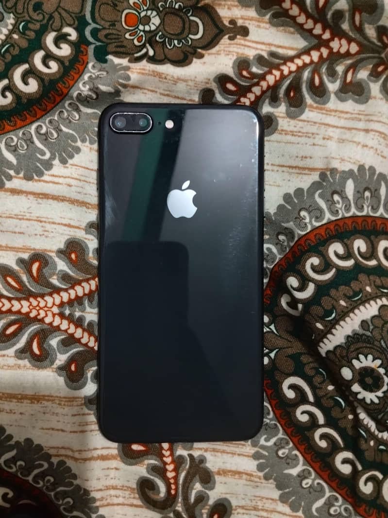 Mint condition iphone 8 plus 3