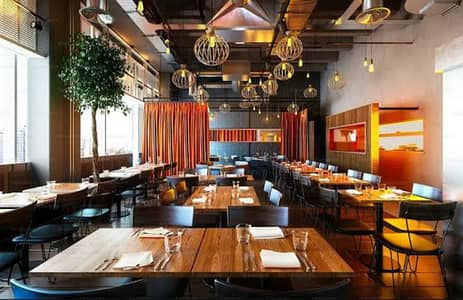 Chance Deal : 1200 Sqft Main Road Shop / Showroom / Display Center For Restaurant, Travel, Courier, Furniture In Prime Location Of Pechs / Shahrah e Faisal At Low Price