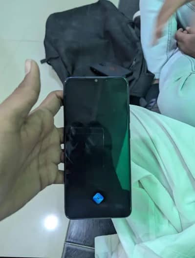 ViVO S1 Pro Indisplay Fingerprint ha Box charger sath ha