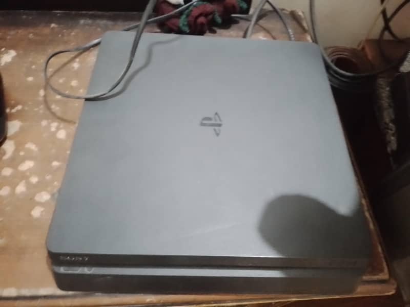 ps4 slim 1