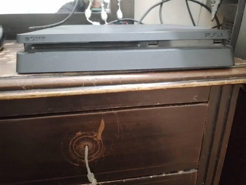 ps4 slim 2