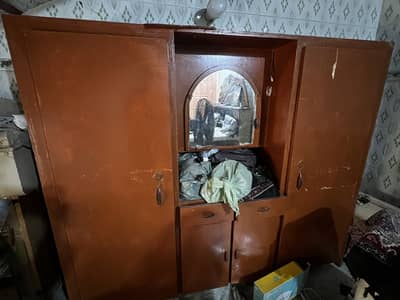 Wardrobe with mirror