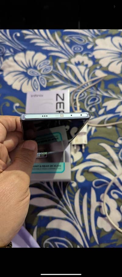 Infinix zero 40 lush condition 8gb ram 256gb memory