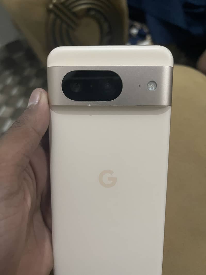 Google Pixel 8 6