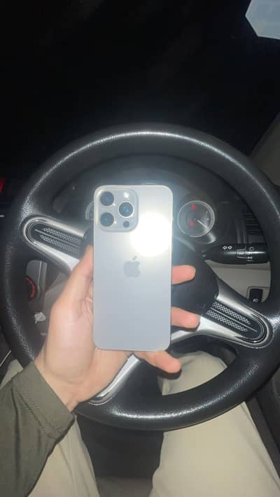 Iphone 15 pro Sim lock 256gb