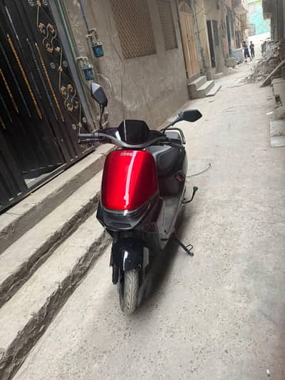 Evee S1 Electric Scooty Iis for sale