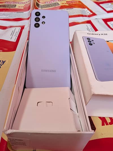 Samsung a32 6gb 128gb with box