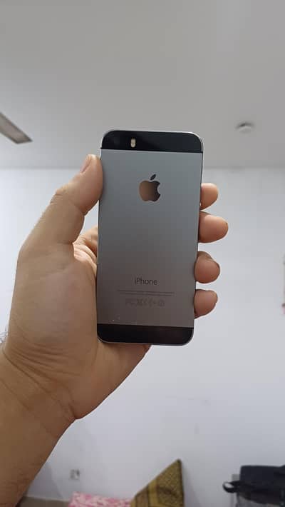 I phone 5s non pta lish condition