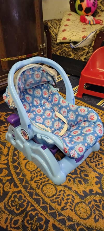 Baby carry cot 3in1, 3 adjustable sizes, swing , mosquito net.