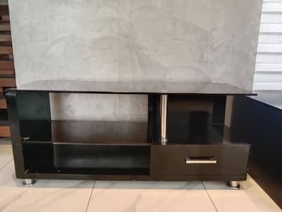 Lcd unite 4 feet reasonable price for sale brown finishing. . .