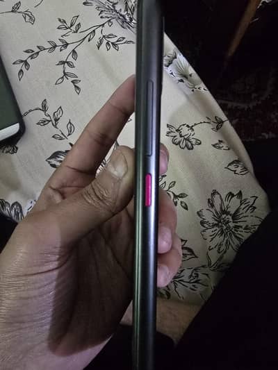 T-Mobile REVVL 4 (2GB RAM / 32GB Storage) – Good Condition