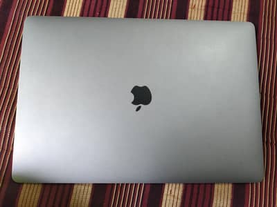 Macbook 2019 Pro | 16 inch | i7 | 32 gb Ram | 1 TB SSD