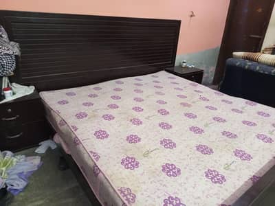Double bed king size with mattress