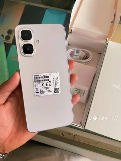 Infinix smart 10 4/64