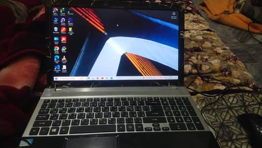 ACER V3571g | 8GB RAM +180 SSD + 2GB GPU | GTA 5 SMOOTH