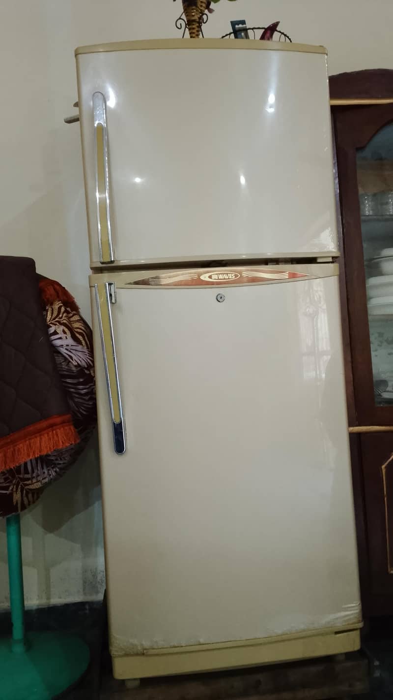 Waves Medium Fridge 0