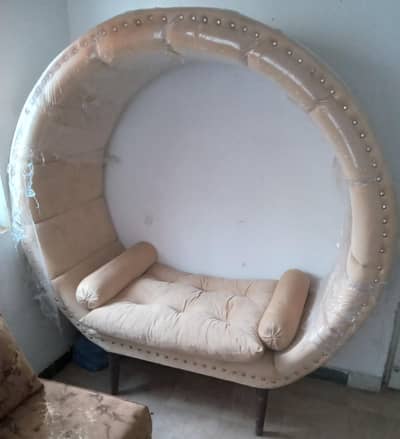 Round Sofa