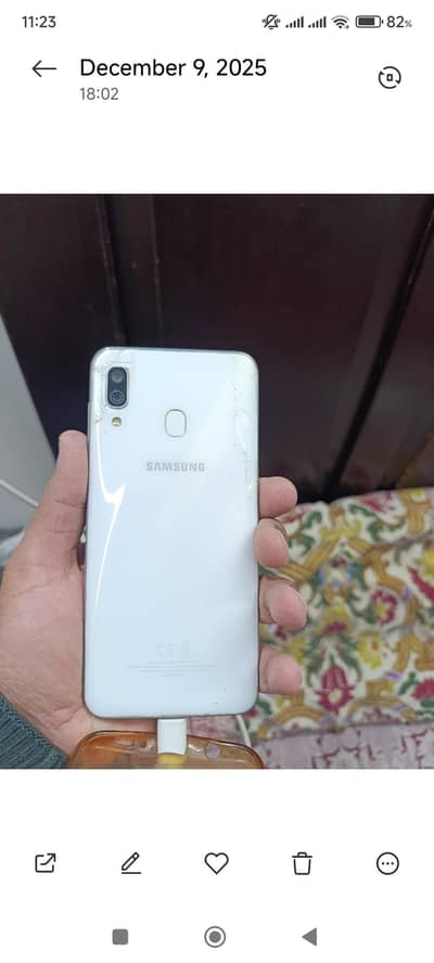 Samsung A30