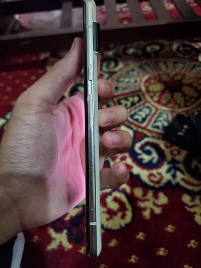 Google Pixel 6 Pro 12/128 Dmaged Screen Non pta