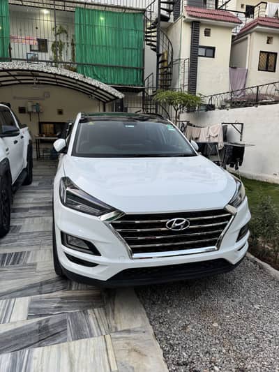Hyundai Tucson full option Bumper to bumper geniun