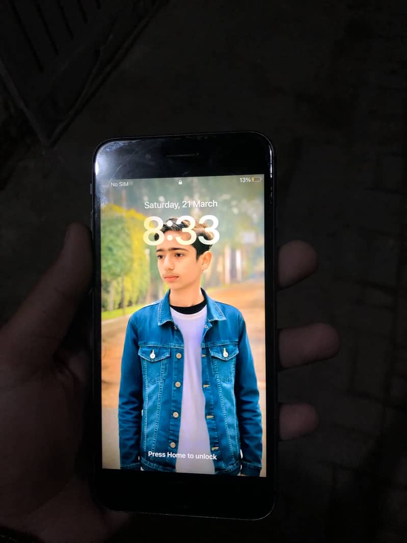 iPhone 8 Plus 1