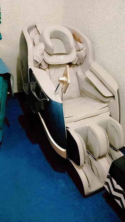 Massager sofa fir urgent sale with Eye Massager