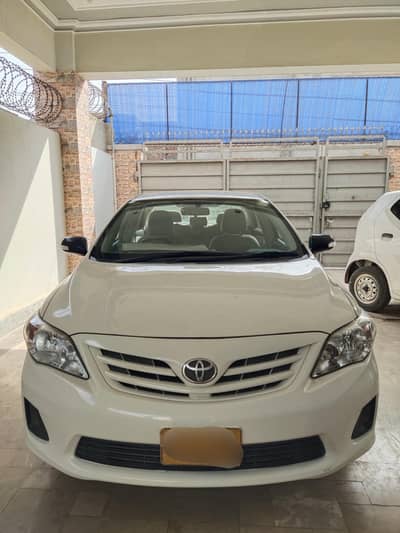 Toyota Corolla xli 2013 total genuine less used