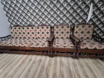 Wooden Sofa set: 3+1+1
