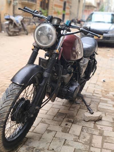 Honda 200 x 125 cafe Racer custom build