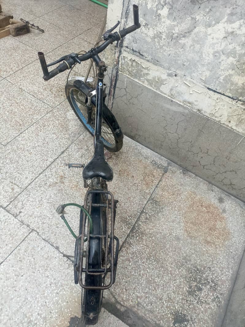 Bicycle ہمبر  کمپنی  کی  گیر سائیکل 0