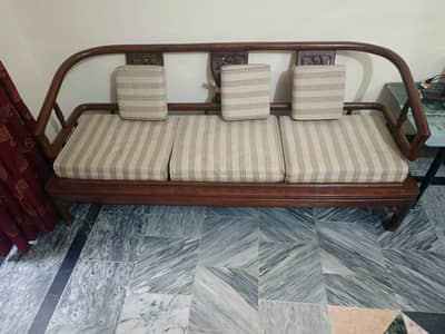 5 set sofa set minimalistic design in good condition