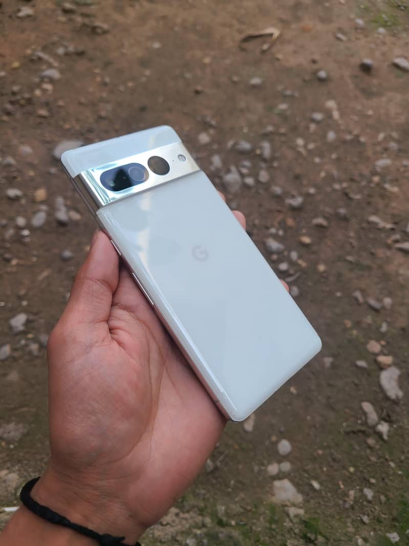 Google pixel 7 pro 4