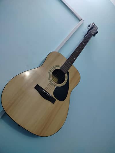 F310 Yamaha guitar  10/10