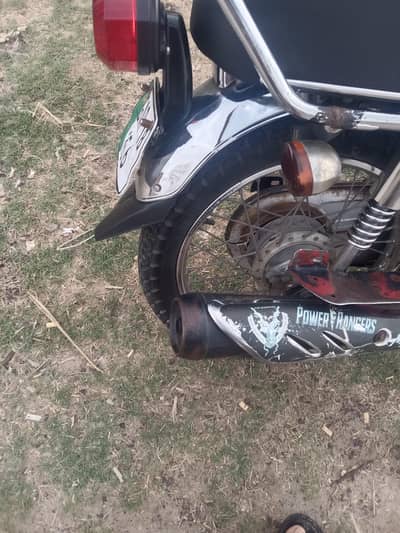 2018 model 125 black colour