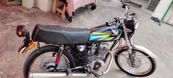 Honda 125 2007 model new condition mein taiyar karvaya hai