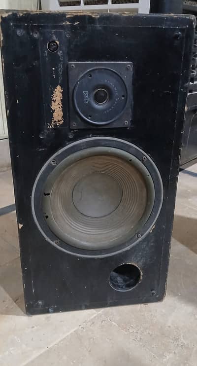Jbl L26 2-way Speakers.