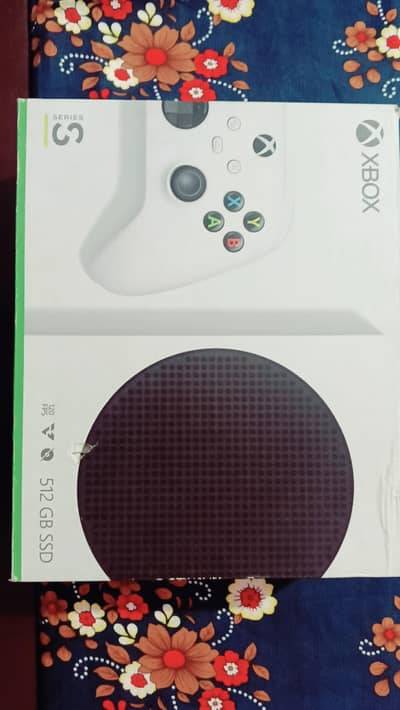 Xbox series S 10/10 condition just like box open urgent sale