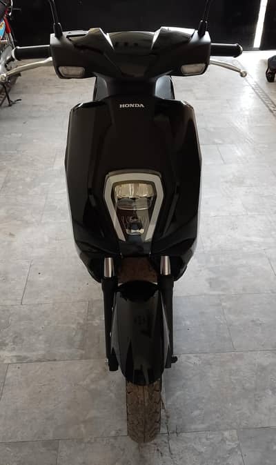 Honda econ ev electric scooty