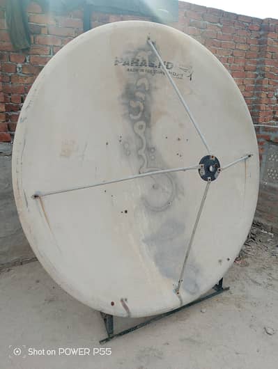I am selling 7feet paras Dish Antenna