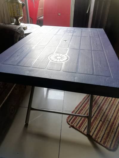 BOSS 4 Chairs and  1 Table