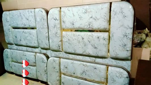 Yes available plz Whatsapp number and location